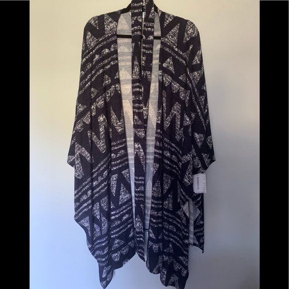 New LuLaRoe Savannah Kaftan Sz L/XL - Picture 1 of 6